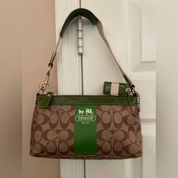 Coach Bags Nwot Green Coach Shoulder Bag In Excellent Condition
